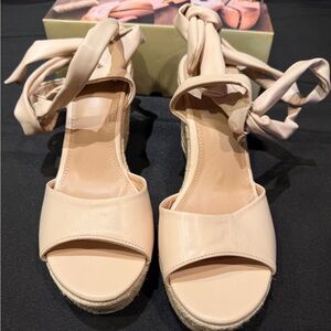 ZBY Wedge Sandals Womens Size 7.5 Taupe Braided Espadrille Ankle Tie